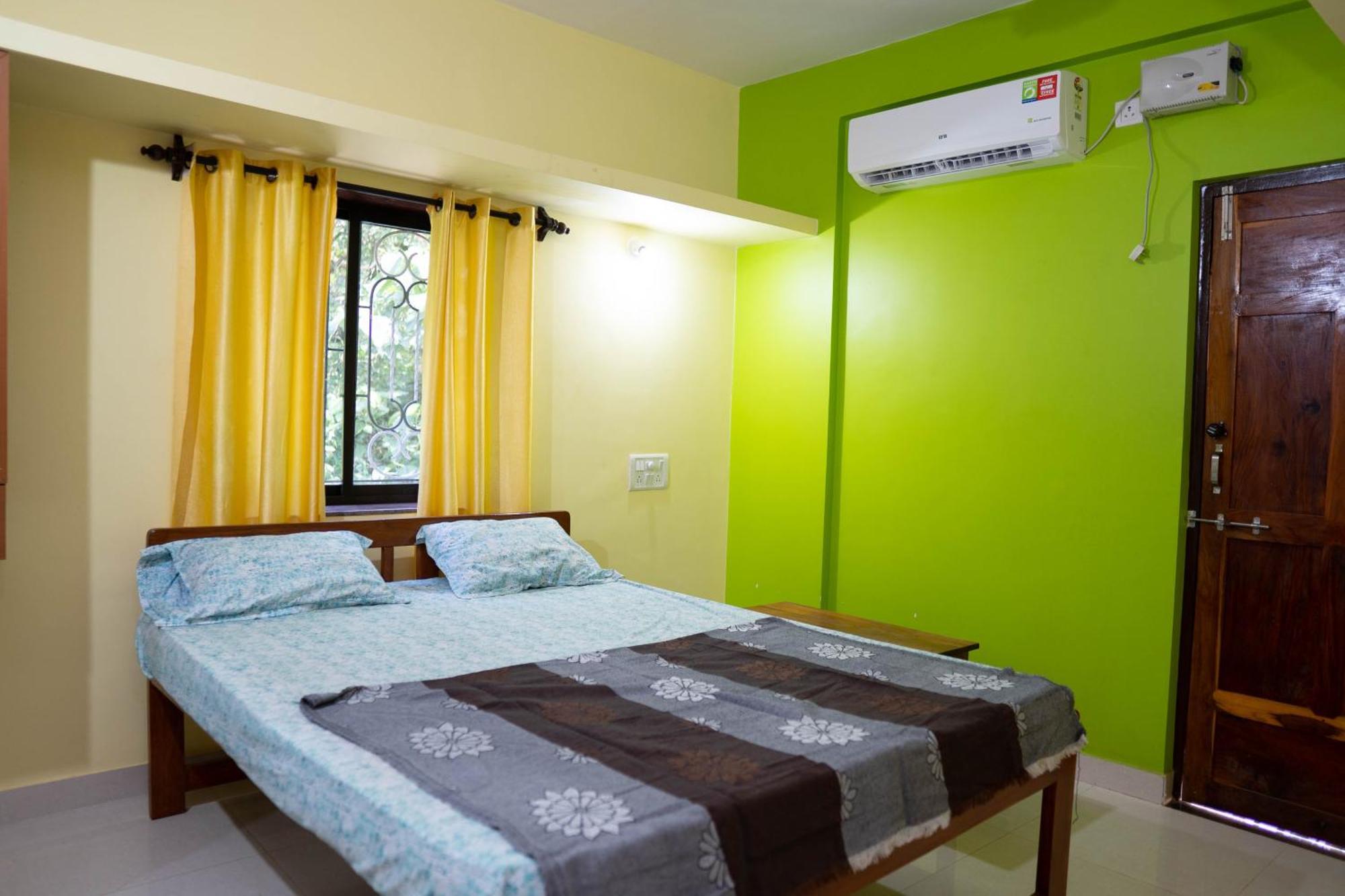 Dhanashree Riverview Hotel Corgao Exterior photo